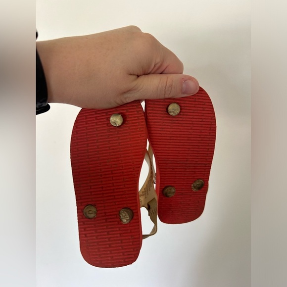 Wonder Woman Havaianas Flip Flops - Picture 3 of 5